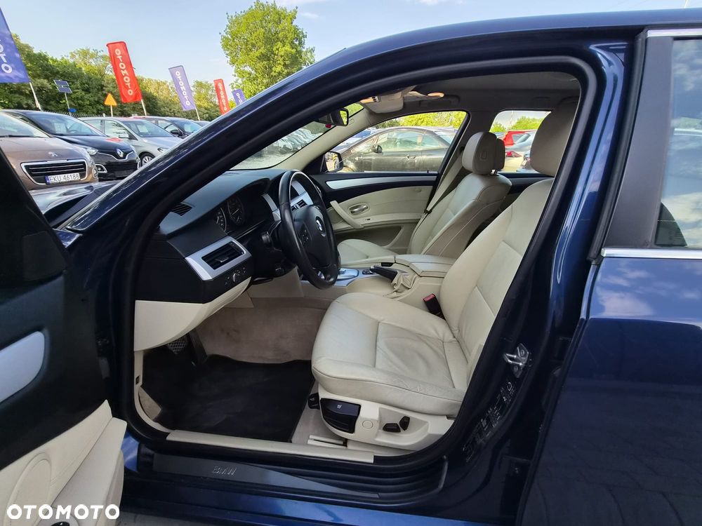 BMW Seria 5 520i - 18