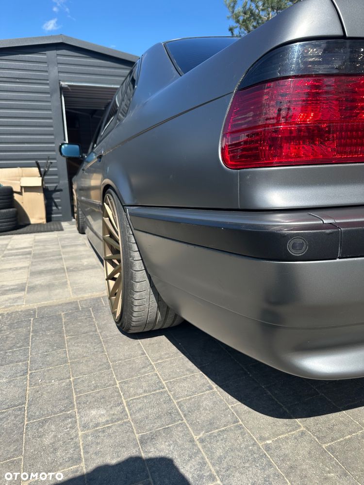 BMW Seria 7 - 11