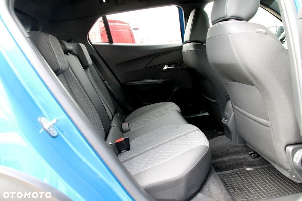 Peugeot 2008 1.2 PureTech Allure S&S EAT8 - 28