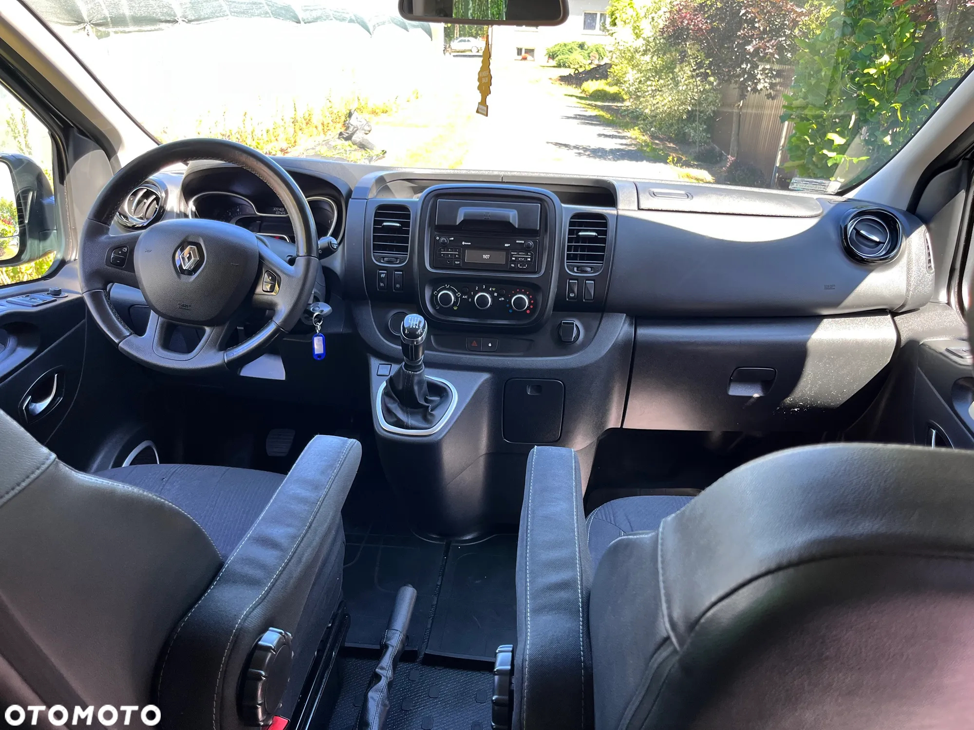 Renault Trafic Grand SpaceClass 2.0 dCi - 15