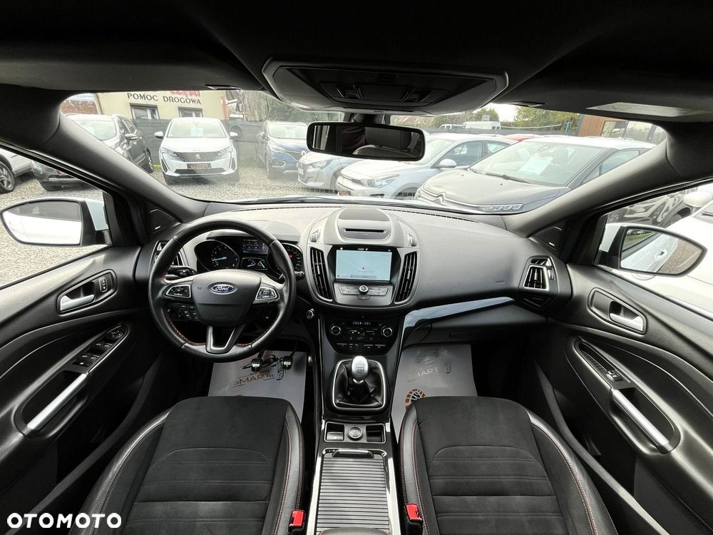 Ford Kuga 1.5 EcoBoost 2x4 ST-Line - 9