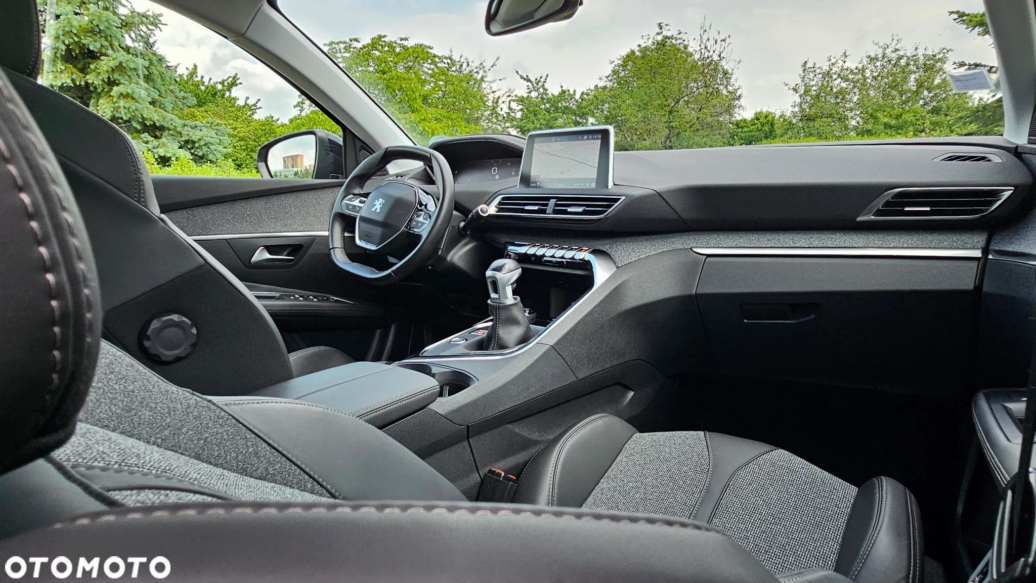 Peugeot 3008 1.2 PureTech Allure S&S - 17
