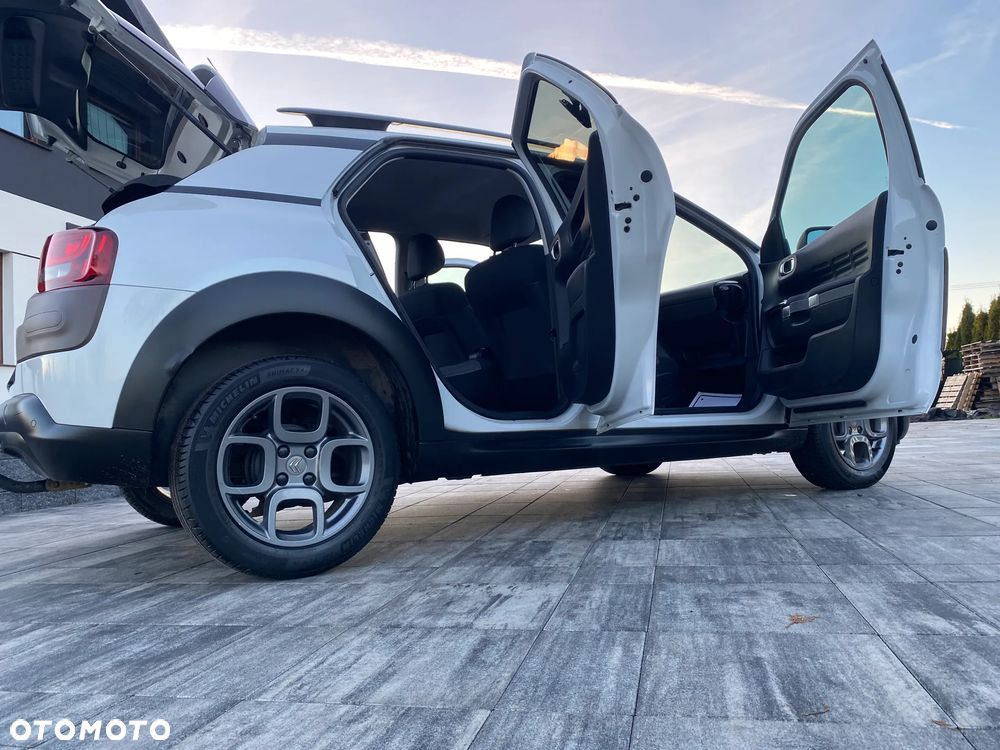 Citroën C4 Cactus 1.2 PureTech Shine - 35