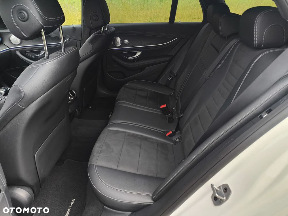 Mercedes-Benz Klasa E 400 d 4-Matic 9G-TRONIC - 26