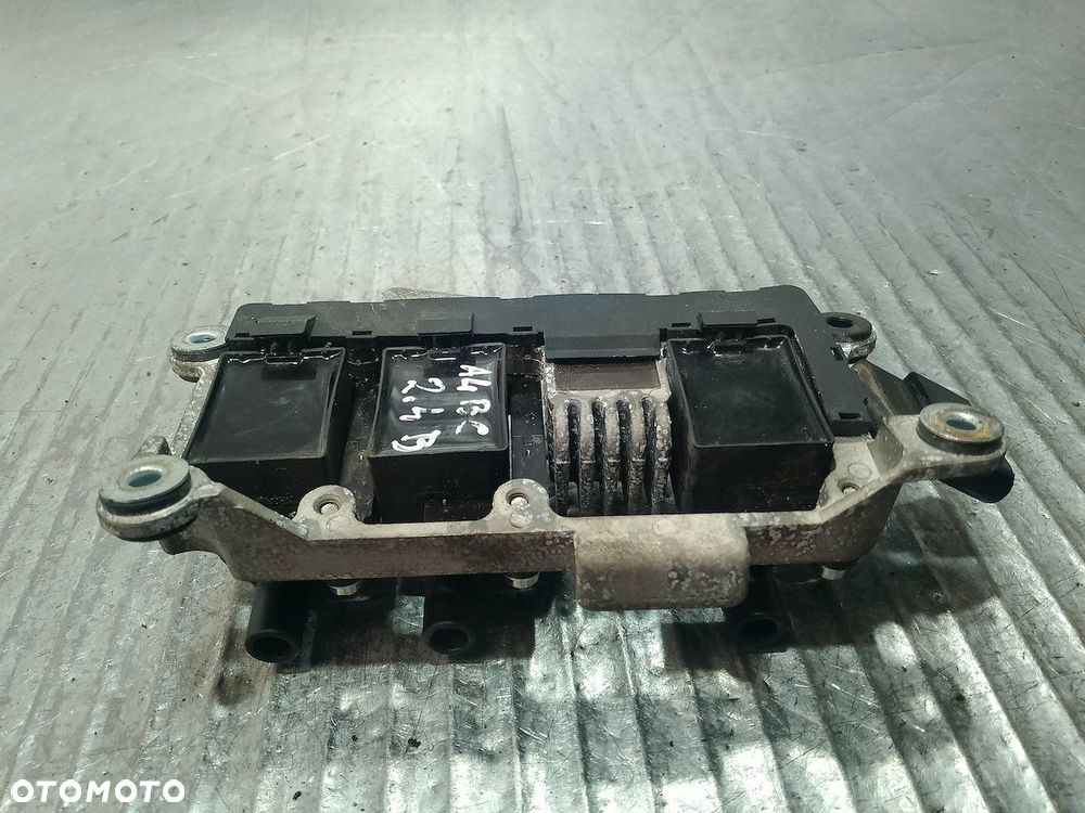 CEWKA ZAPŁONOWA AUDI A4 B6 U2010 2.4 V6 - 5