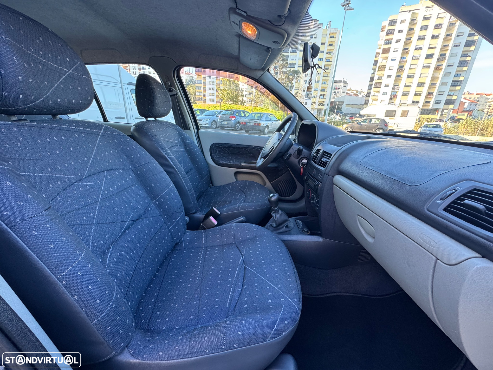 Renault Clio 1.2 Expression - 11