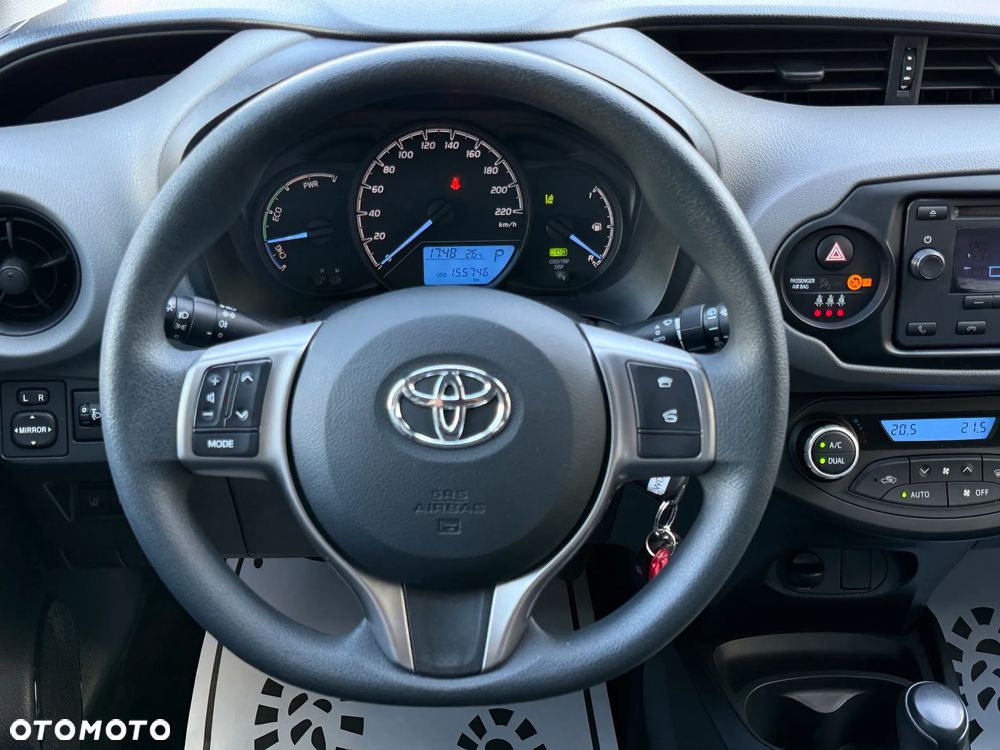 Toyota Yaris - 5