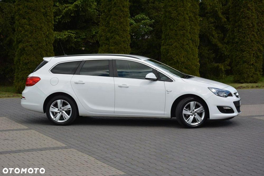 Opel Astra 1.4 Turbo Cosmo - 11