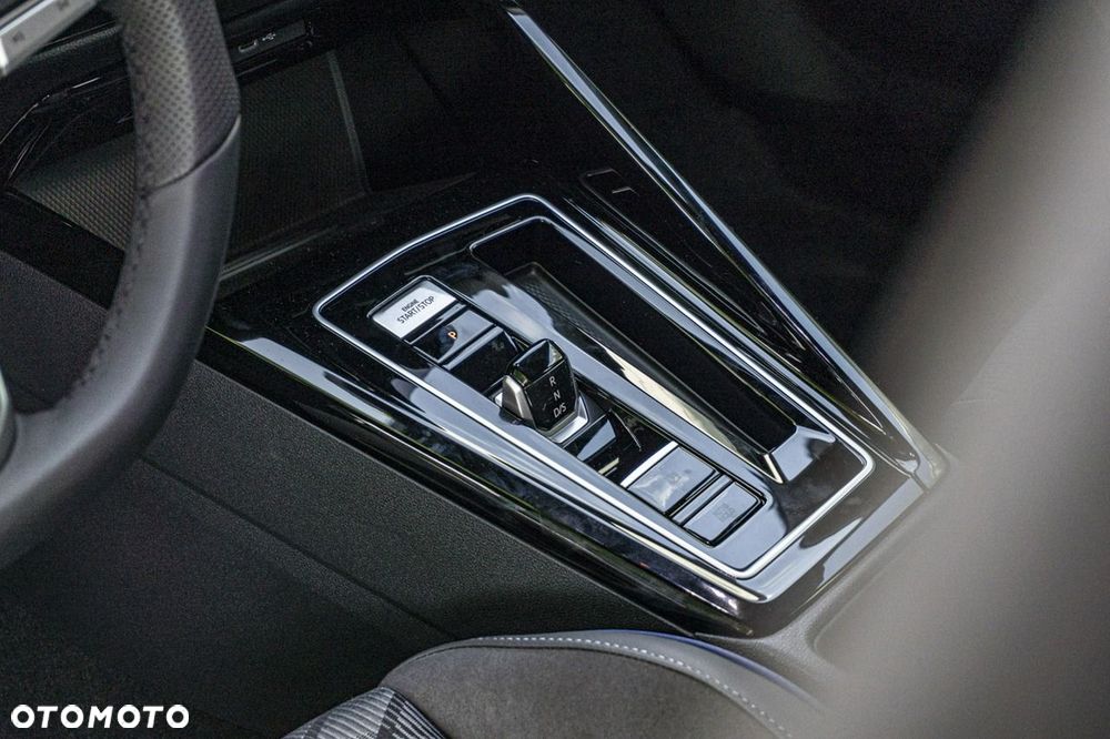 Volkswagen Golf - 12