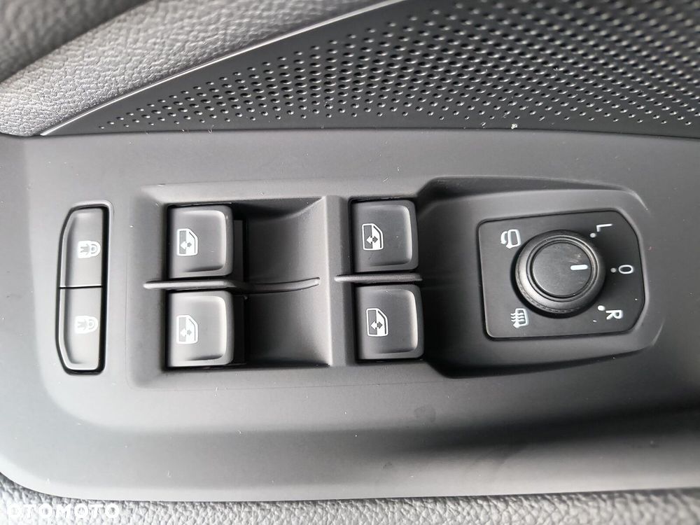 Skoda Superb 2.0 TSI L&K DSG - 22