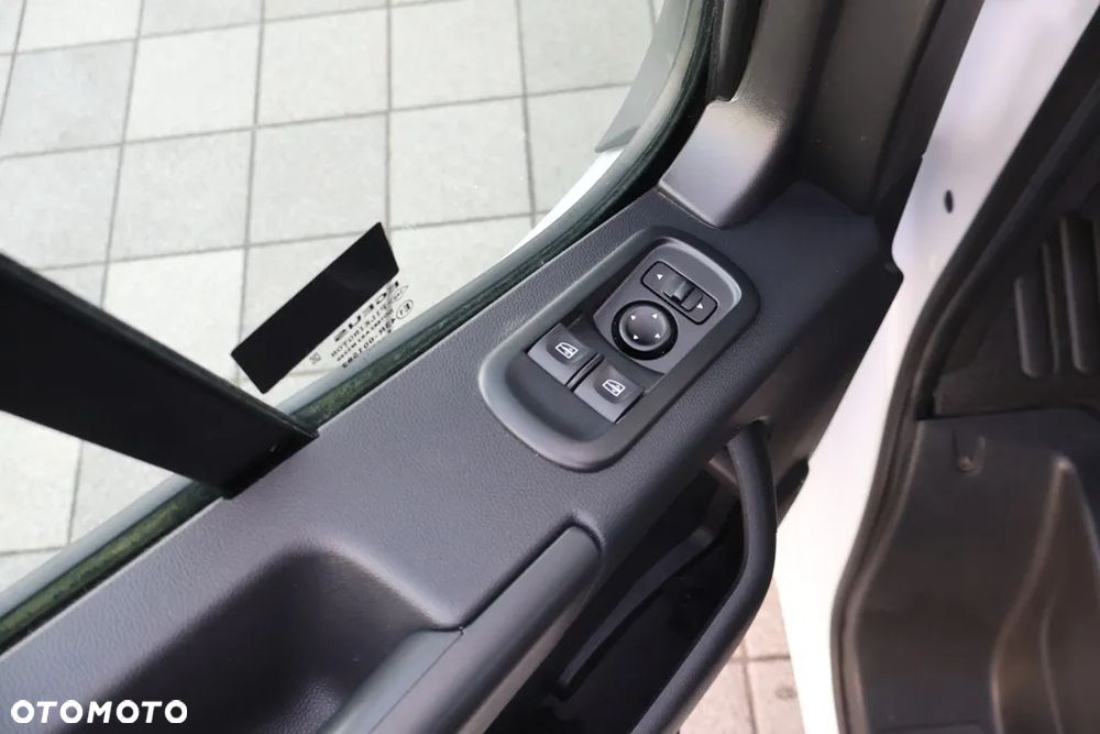 Renault Master ZAB.WARSZTATOWA SORTIMO-ŚWIATŁOWÓD FV23% - 23
