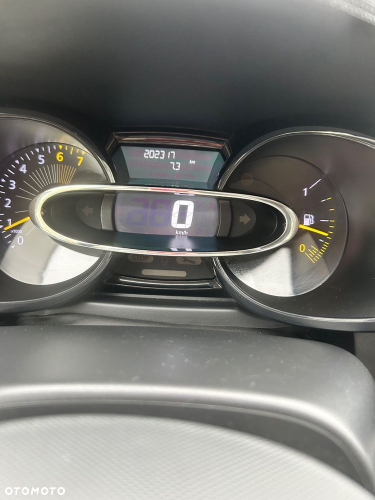 Renault Clio 1.2 16V Life - 6