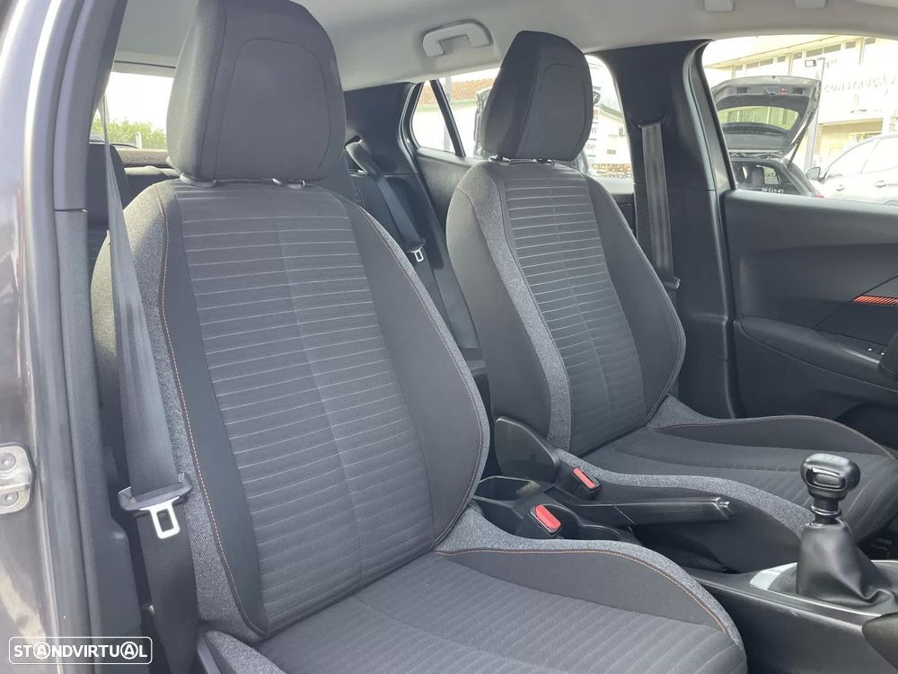 Peugeot 2008 1.2 PureTech Active Pack - 14