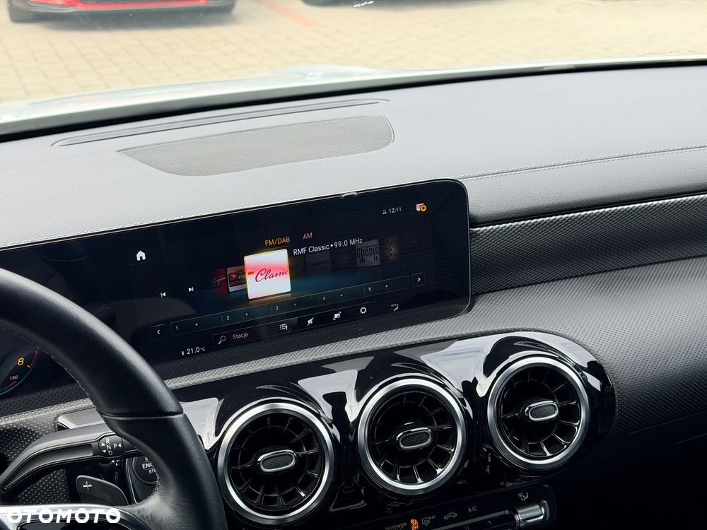 Mercedes-Benz CLA 200 7G-DCT - 21