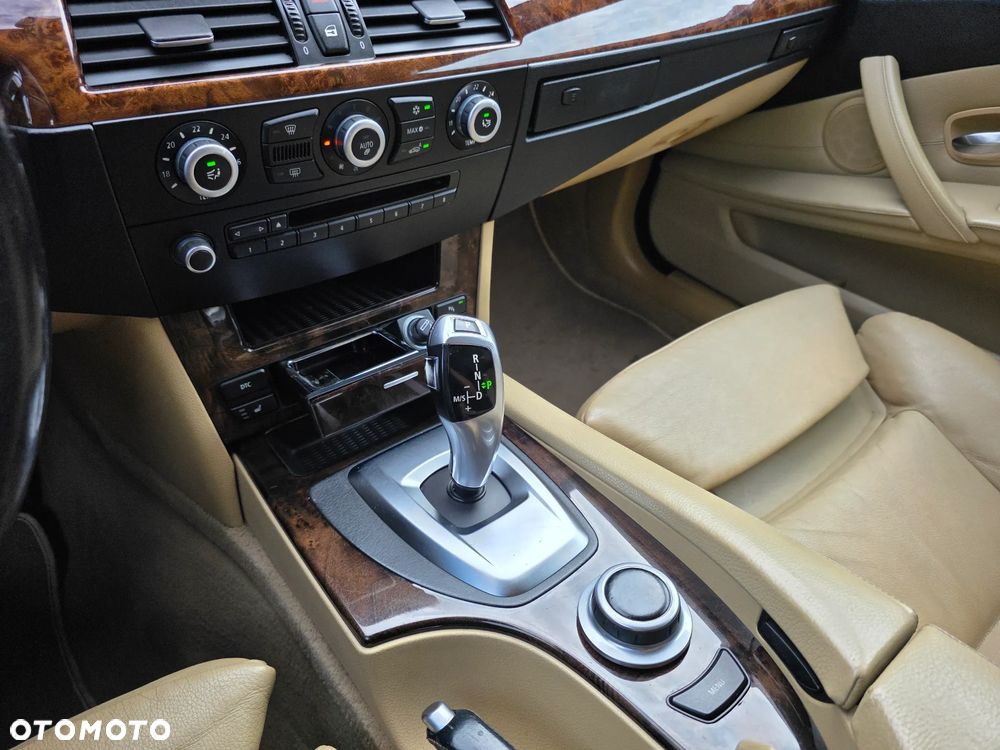 BMW Seria 5 - 32