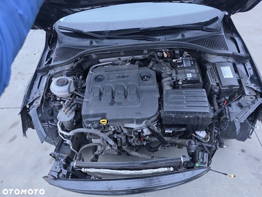 Skoda Octavia 1.6 TDI DSG Ambition - 5