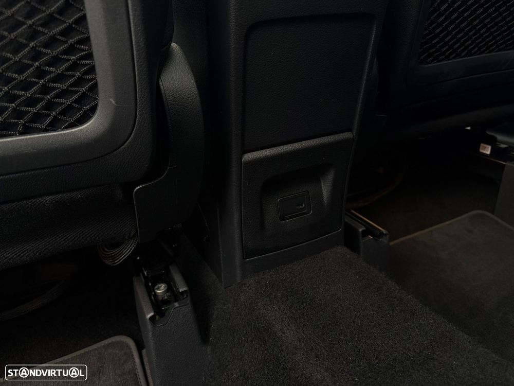 Mercedes-Benz GLA 250 e AMG Line - 25