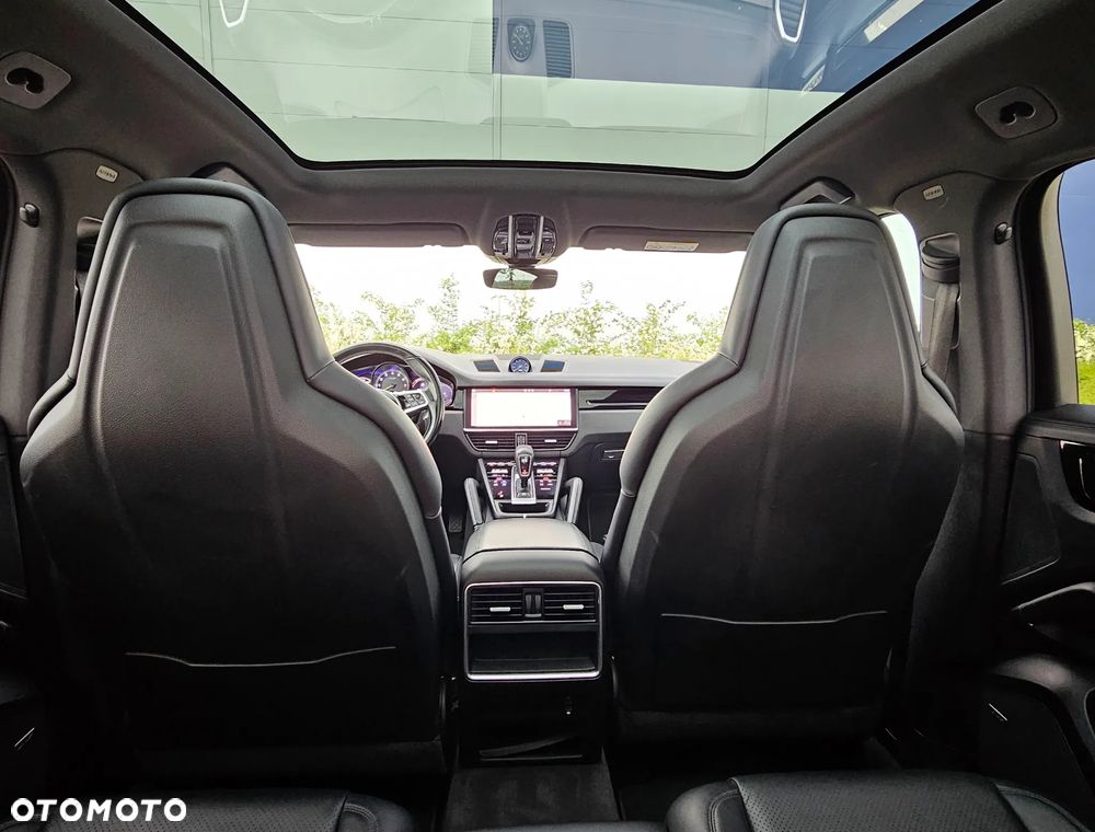 Porsche Cayenne - 15
