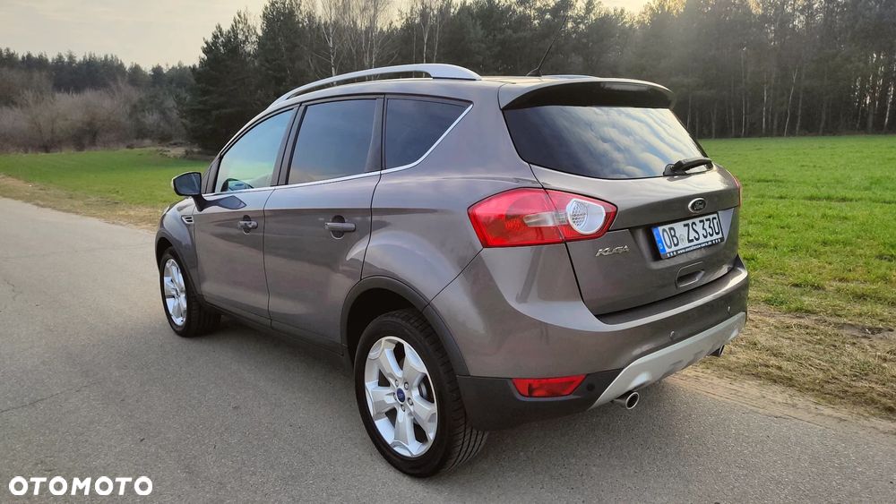 Ford Kuga 2.0 TDCi 4x4 Titanium - 6