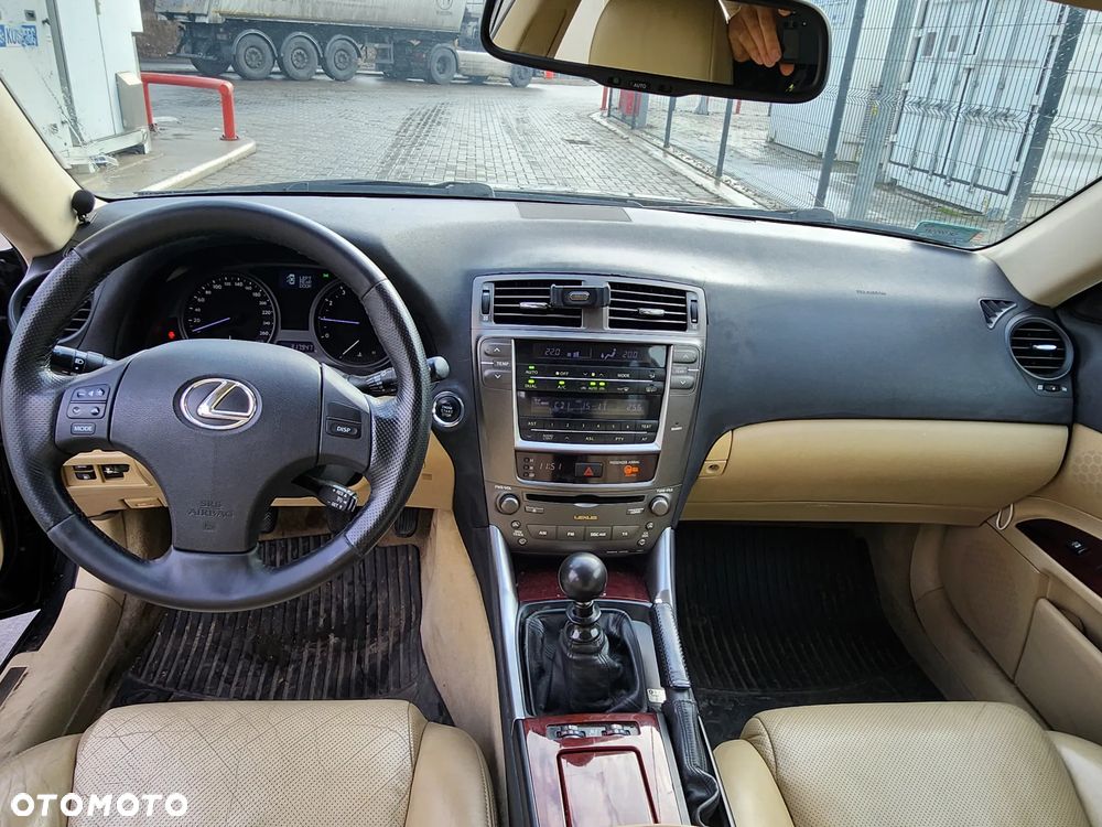 Lexus IS 250 Prestige - 3