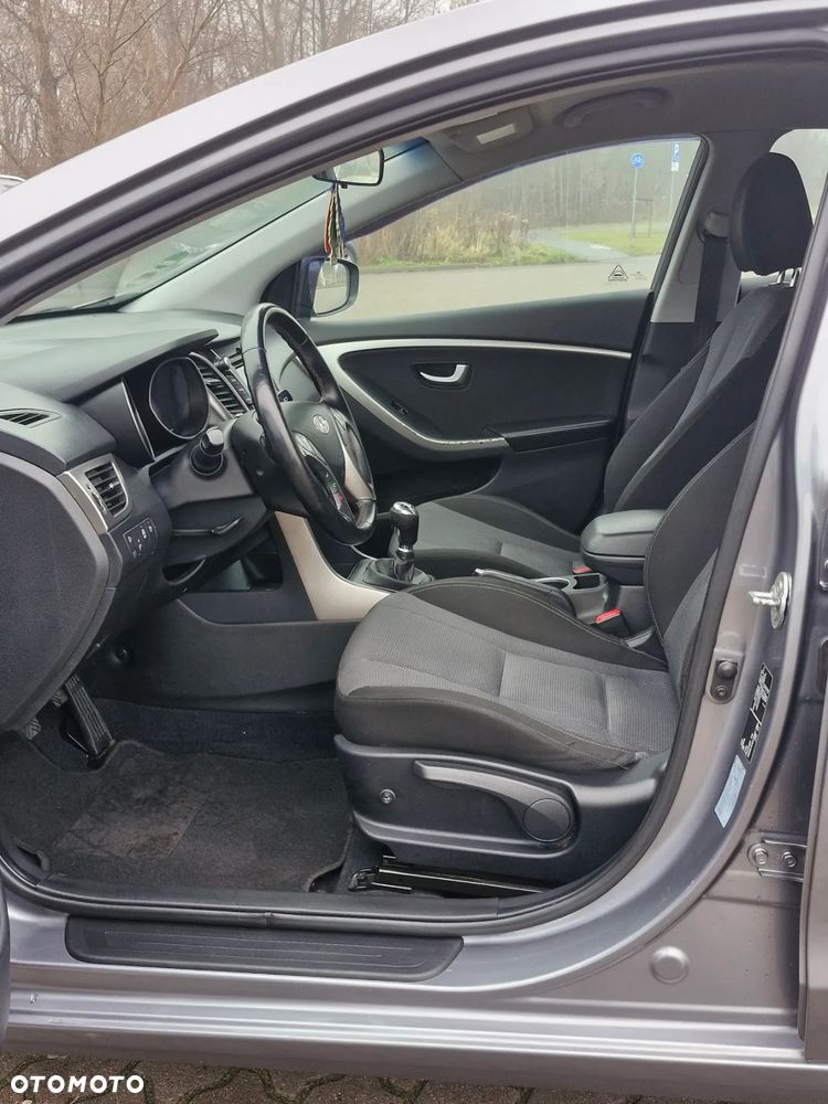 Hyundai i30 1.6 CRDi BlueDrive Premium - 15