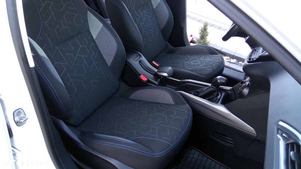 Peugeot 2008 1.2 Pure Tech Style - 19