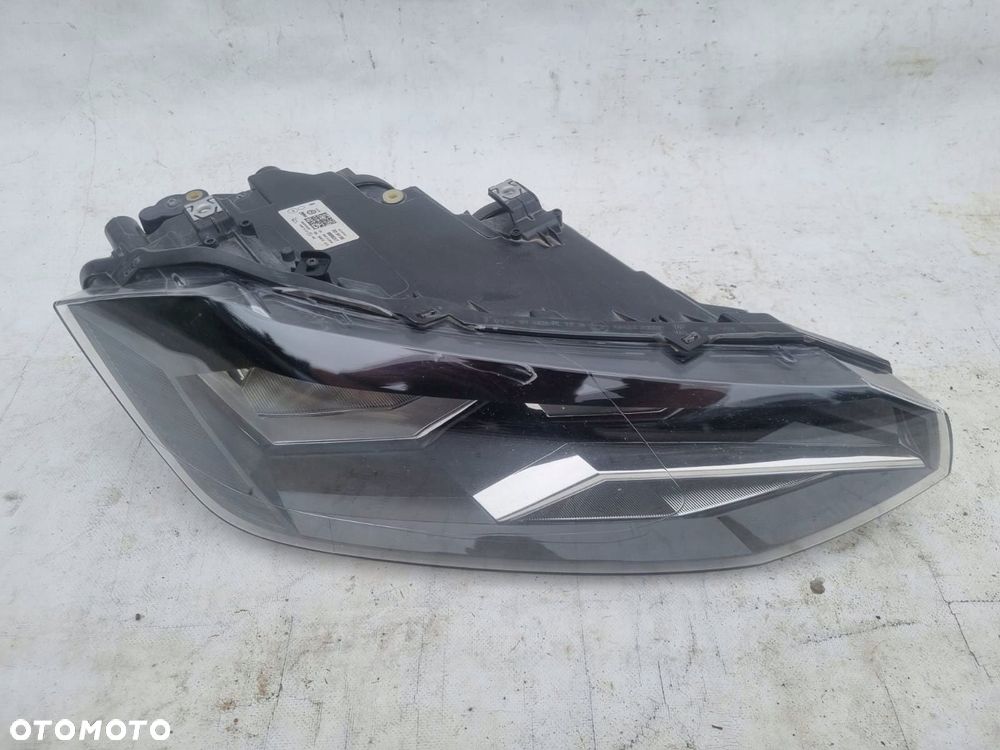 Vw Polo 6 VI 2G0 2G1 lampa przednia przod prawa