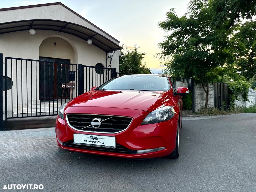 Volvo V40 T2 Momentum - 30