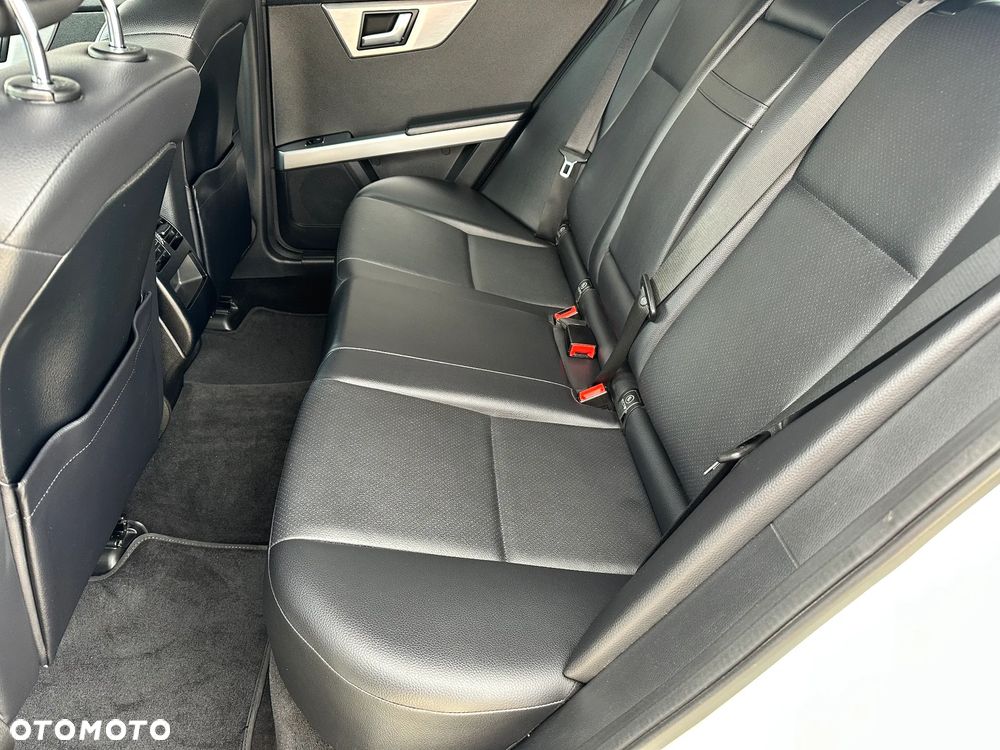 Mercedes-Benz GLK 200 CDI (BlueEFFICIENCY) 7G-TRONIC - 27