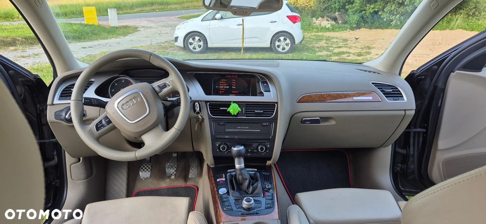 Audi A4 Avant 2.0 TDI DPF quattro S line Sportpaket - 12
