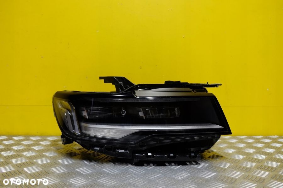 CADILLAC ESCALADE 2020-2021 REFLEKTOR LAMPA FULL LED PRAWA USA - 1