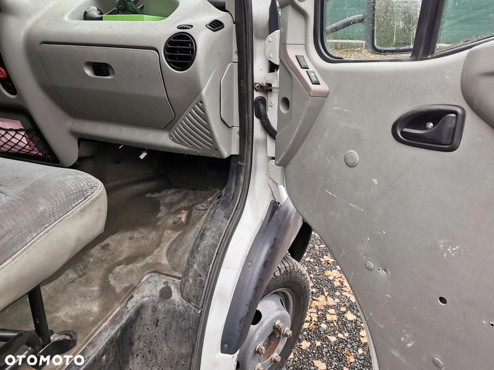 Renault Mascott 2,8 kat. B 3,5t bliźniak paka 5,7m Daily Master uszczelniony - 4