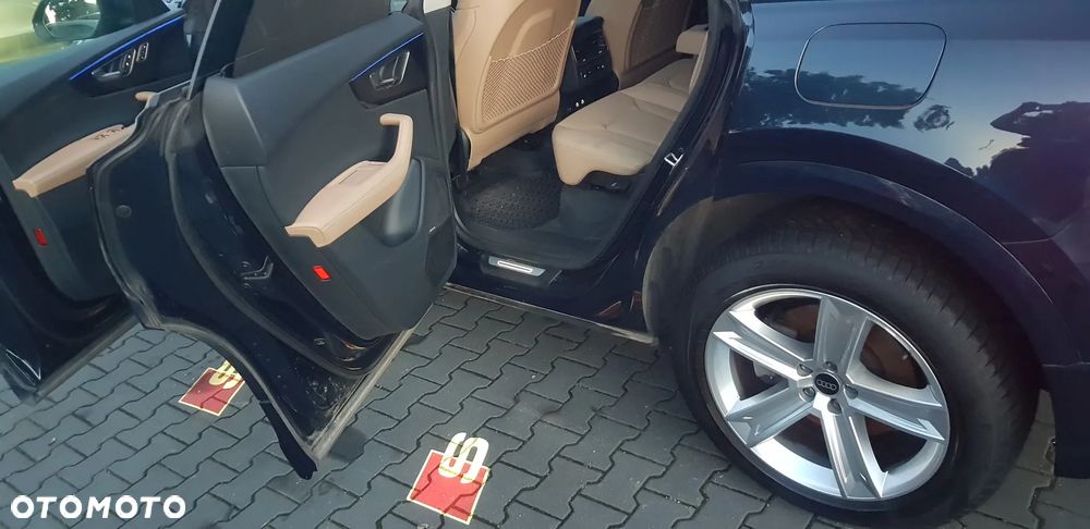 Audi Q8 SUV TFSI quattro 250 kW tiptronic S line business - 35