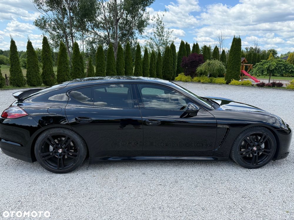 Porsche Panamera 4S - 4