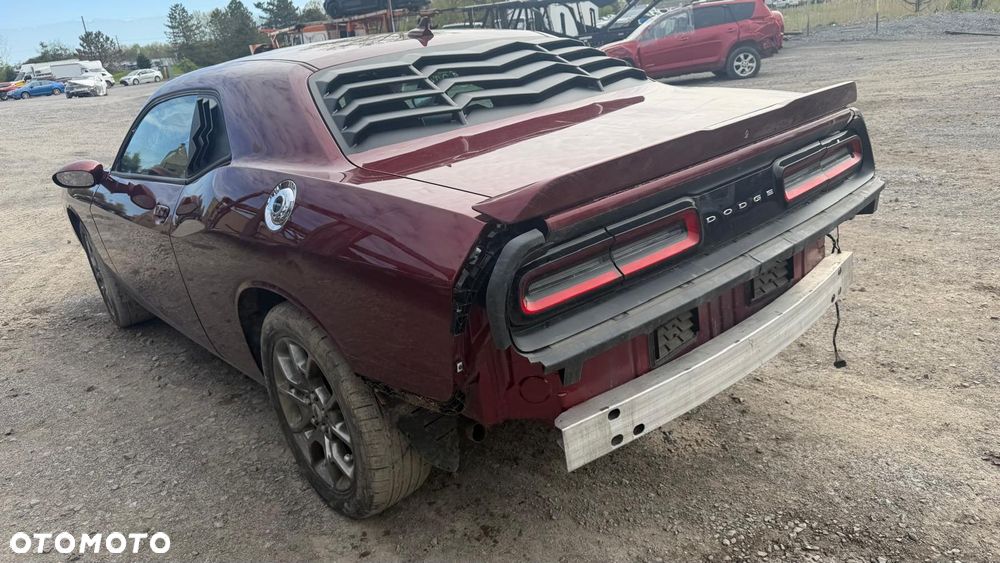 Dodge Challenger - 3