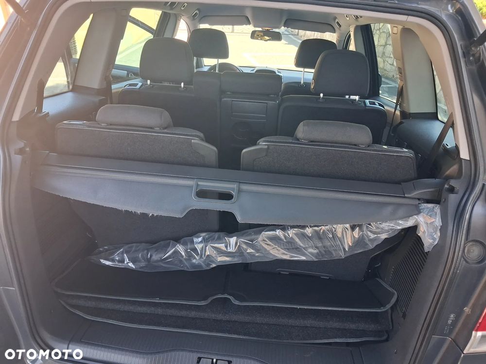 Opel Zafira - 16