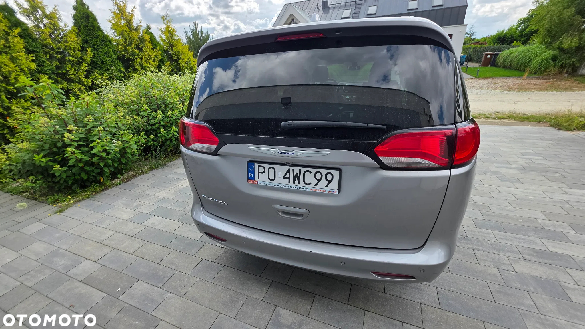 Chrysler Pacifica - 6