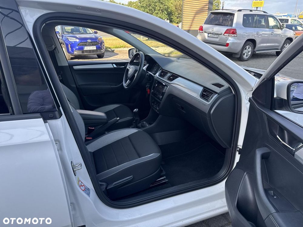 Skoda RAPID 1.0 TSI Ambition - 23
