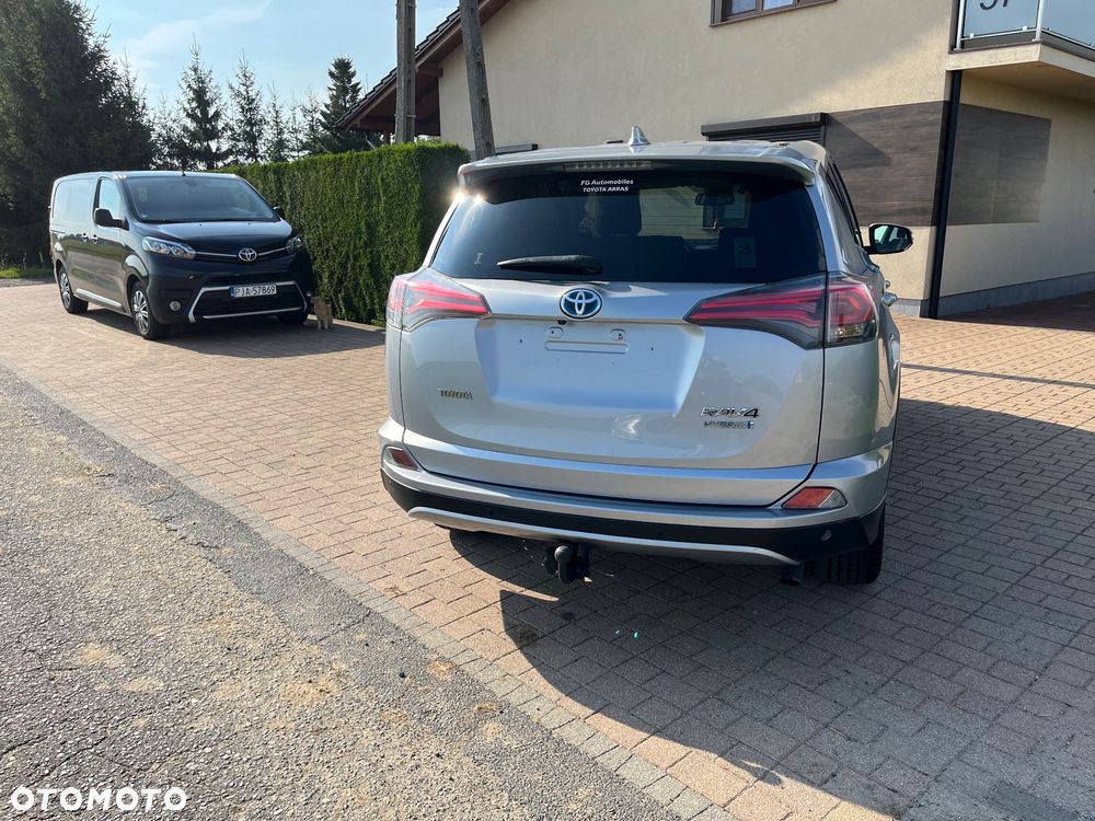 Toyota RAV4 - 10