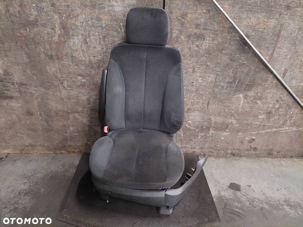 FOTEL LEWY PRZÓD CHRYSLER  PACIFICA I - 1