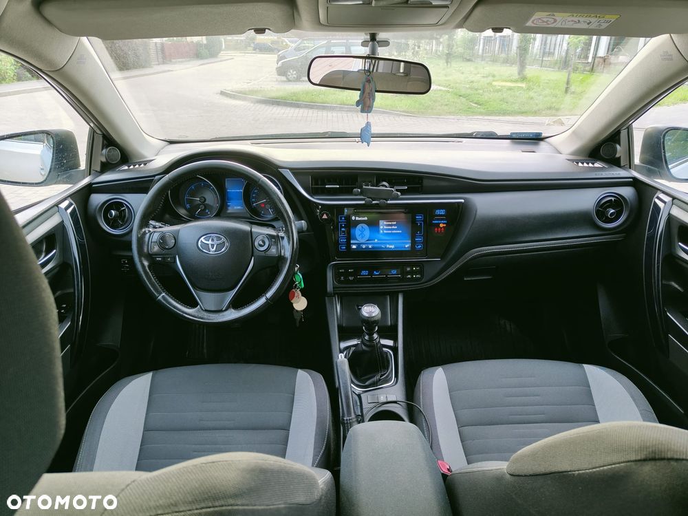 Toyota Auris 1.4 D-4D Business Edition - 9