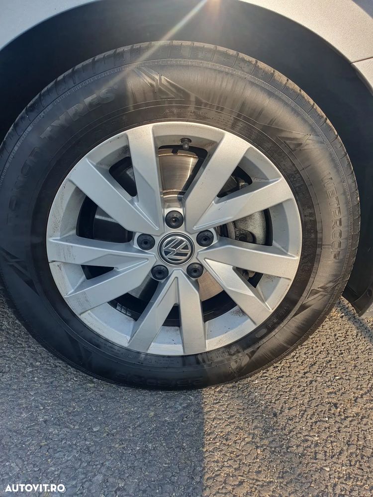 Volkswagen Passat 2.0 TDI Trendline - 40