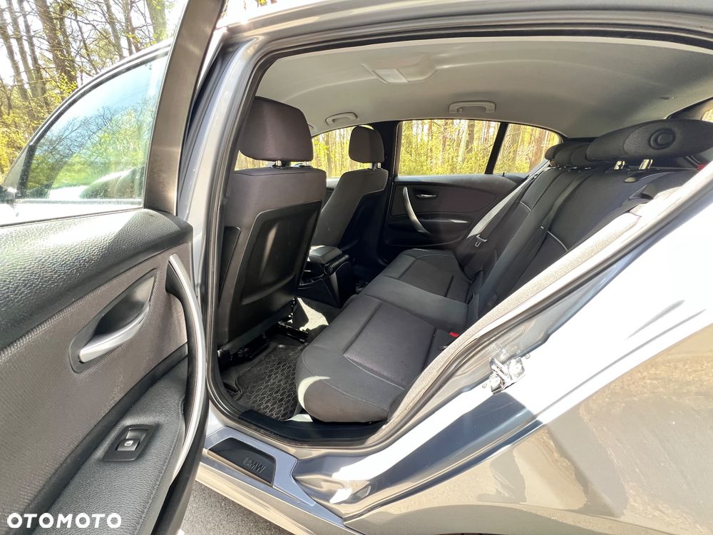 BMW Seria 1 - 16