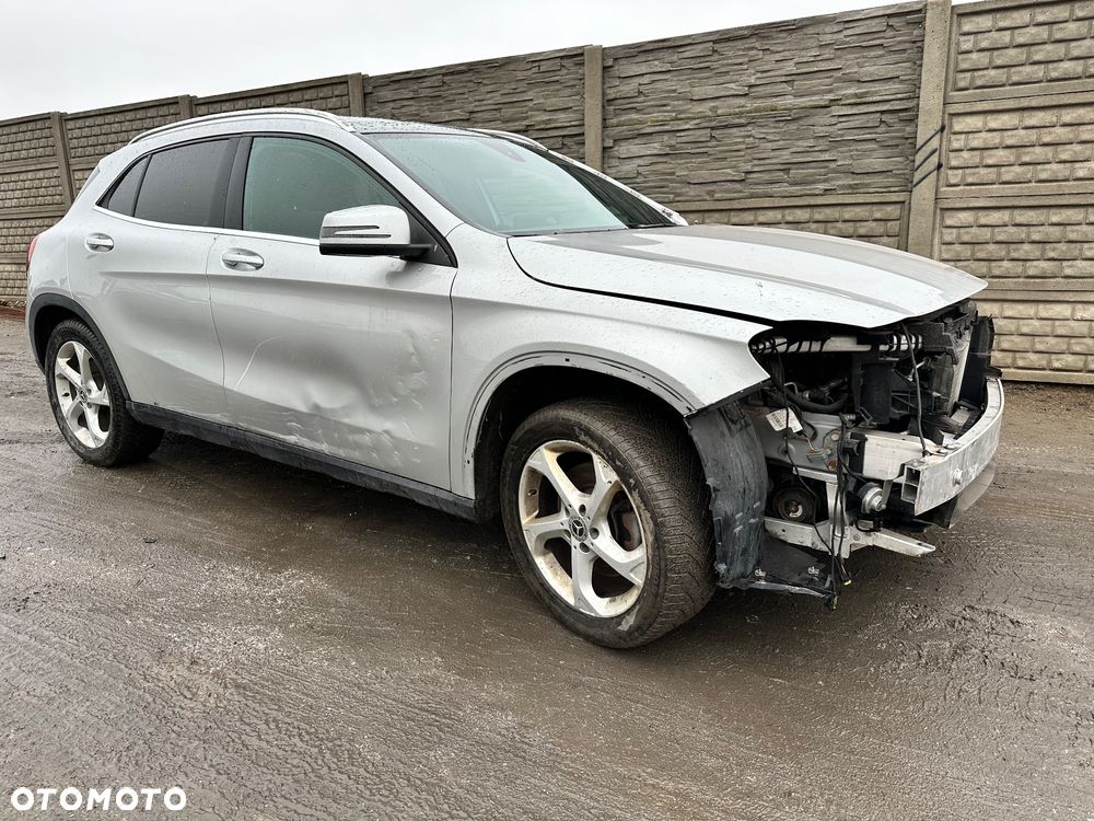 Mercedes-Benz GLA 250 4-Matic - 1
