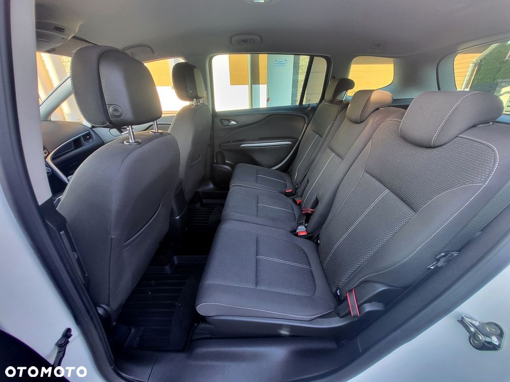 Opel Zafira - 12