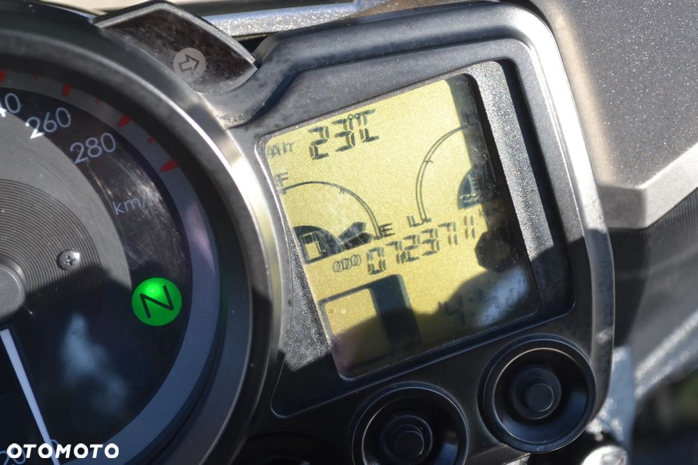 Yamaha FJR - 14