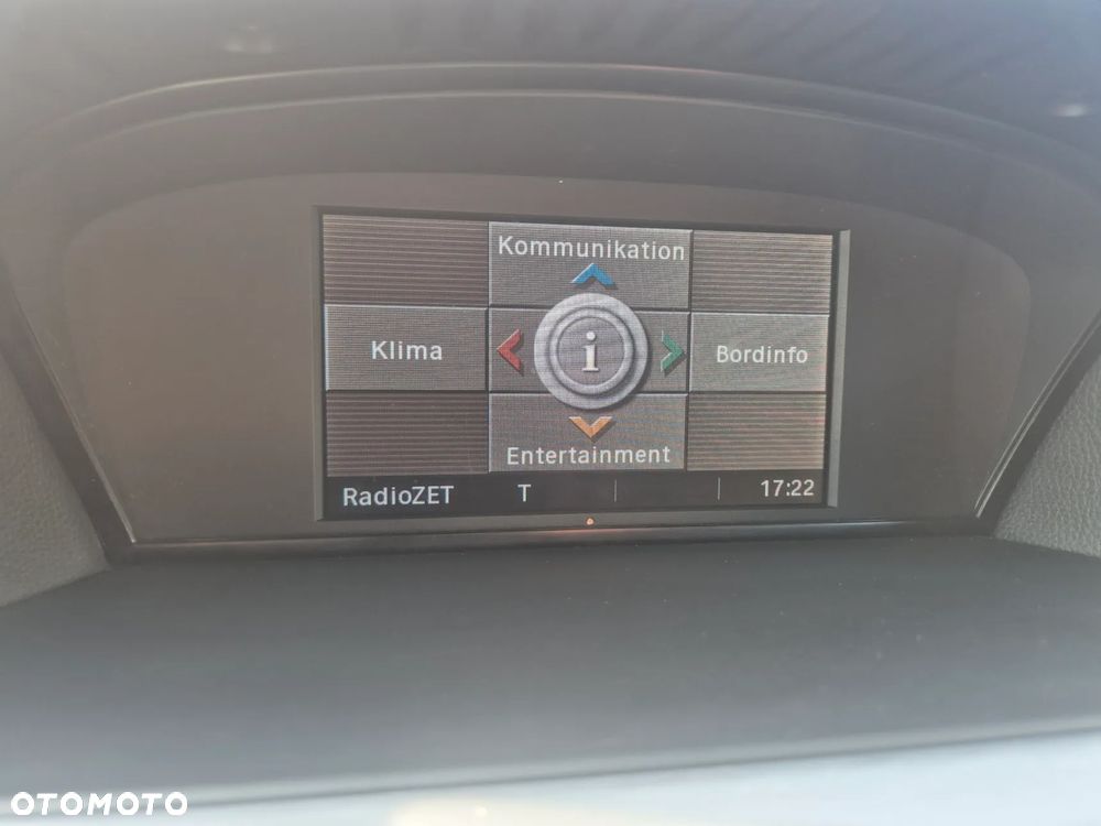 BMW Seria 5 525i - 25