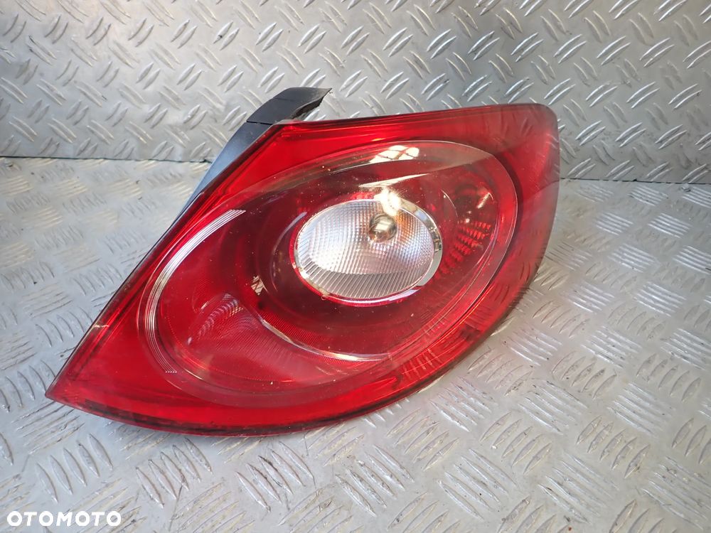 LAMPA PRAWY TYŁ VW PASSAT CC - 1