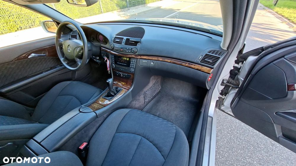 Mercedes-Benz Klasa E 220 CDI T Elegance - 12