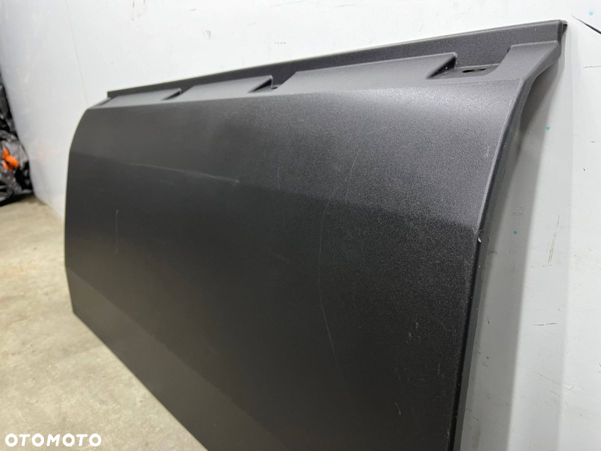 Listwa Iveco Daily IV 4 nakładka karoseryjna boczna prawa tylna LONG 14r.-> 5801811685 - 9